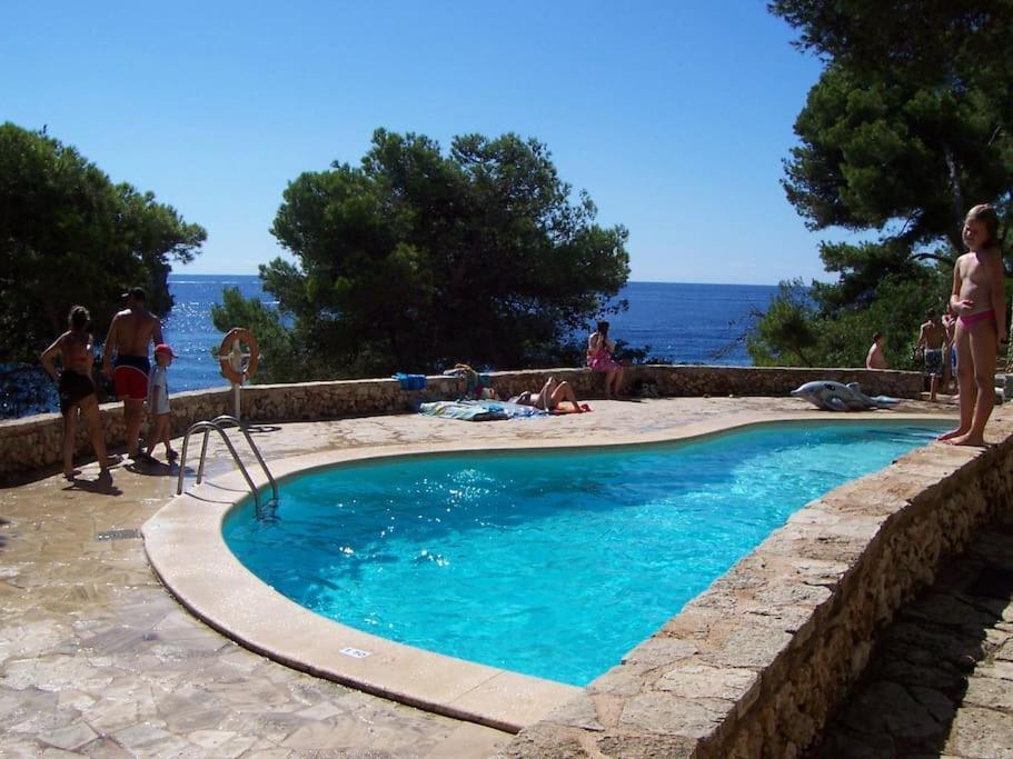 Waterfront 'maria'. Pool. Wifi Apartamento