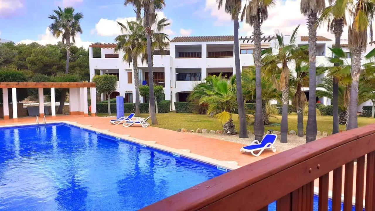 En Complejo Con Piscina Apartamento