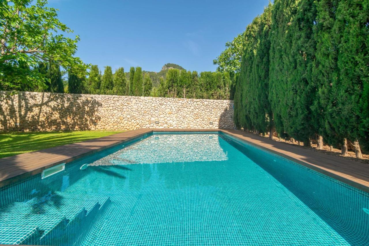 Cabrit Villa *