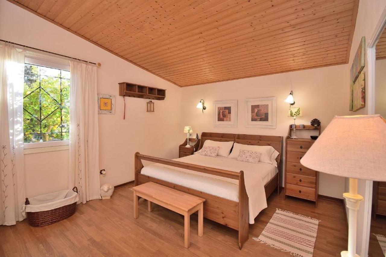 Villa Burguet, 099 *
