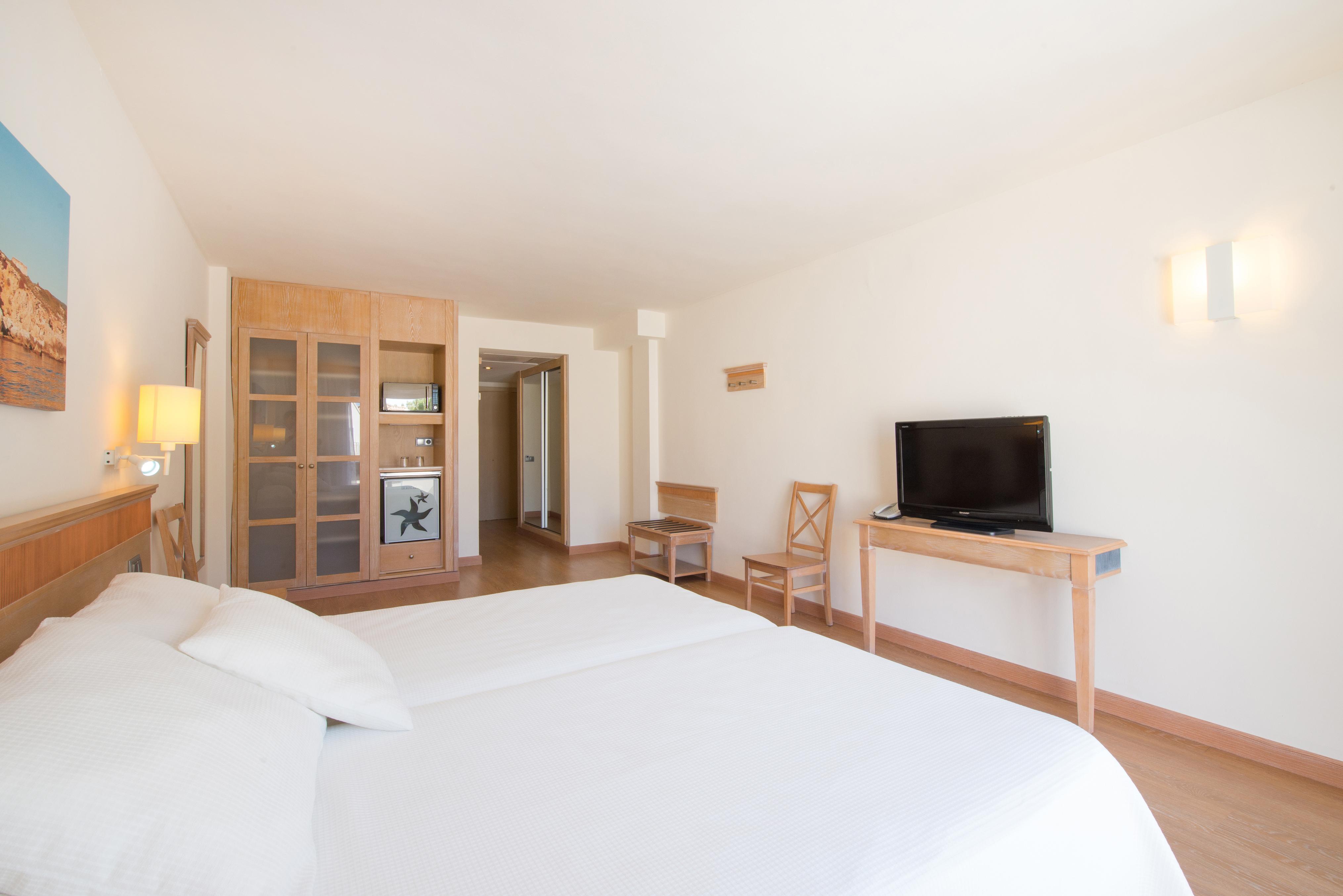 Iberostar Club Cala Barca - Hotel 4*