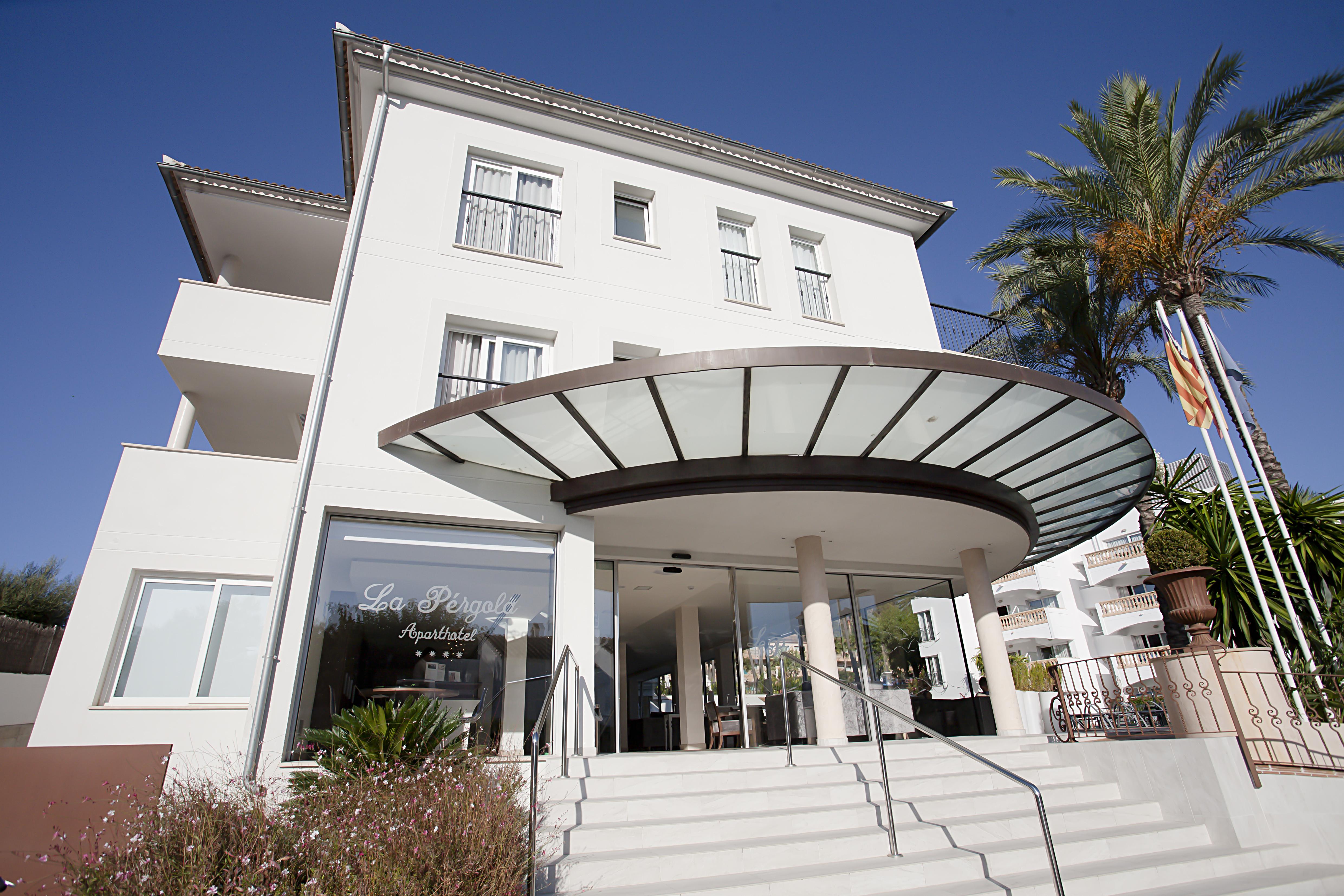 La Pérgola Apartahotel 4*