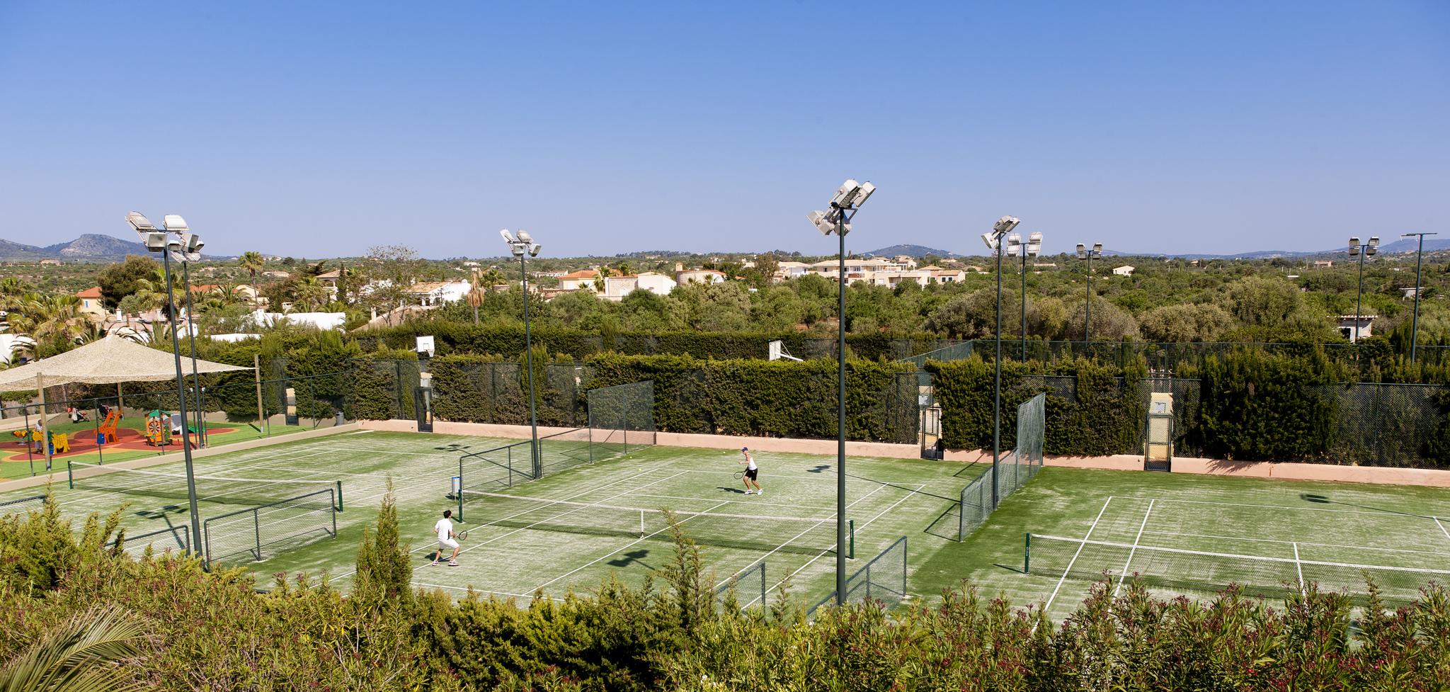 Hotel Insotel Cala Mandia 4*