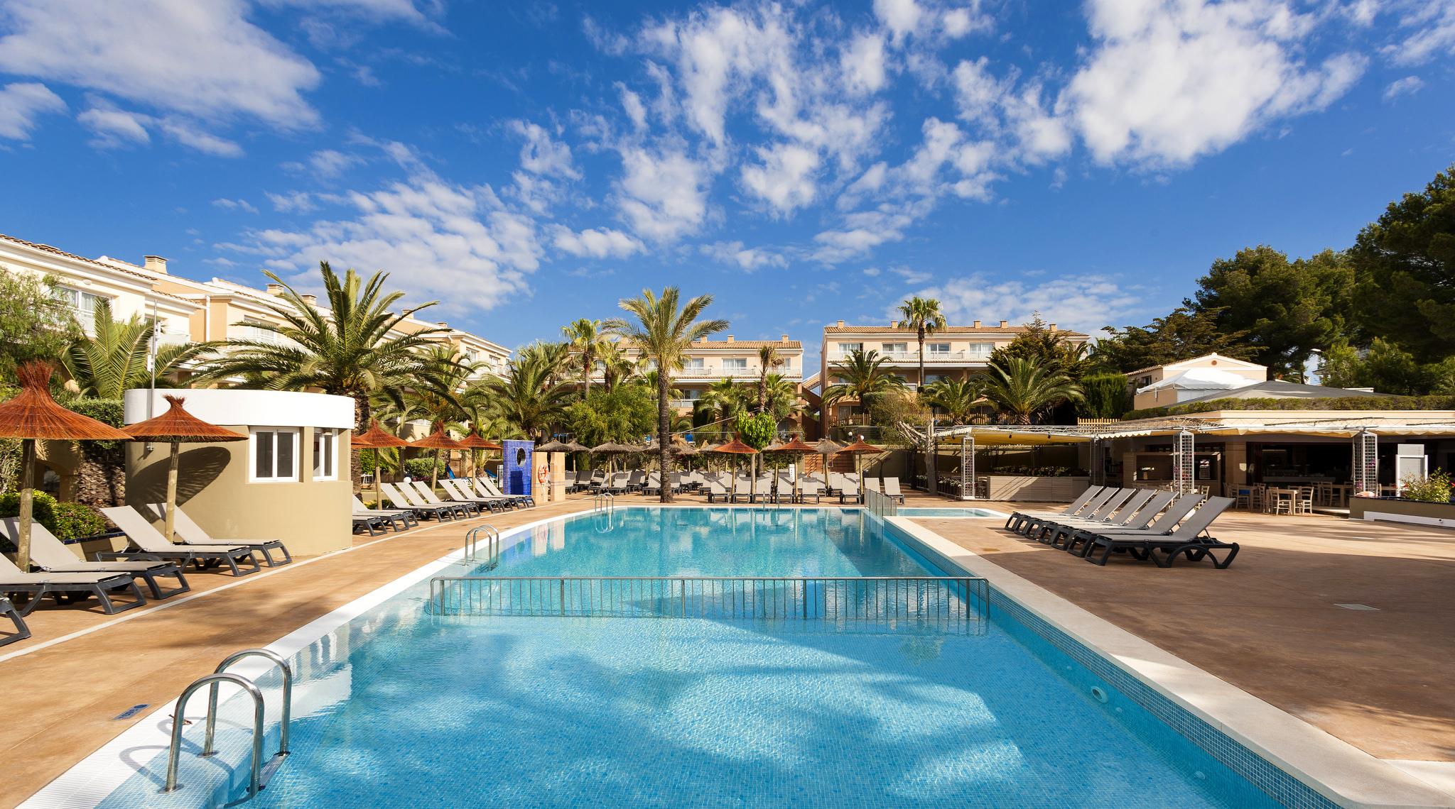 Hotel Insotel Cala Mandia