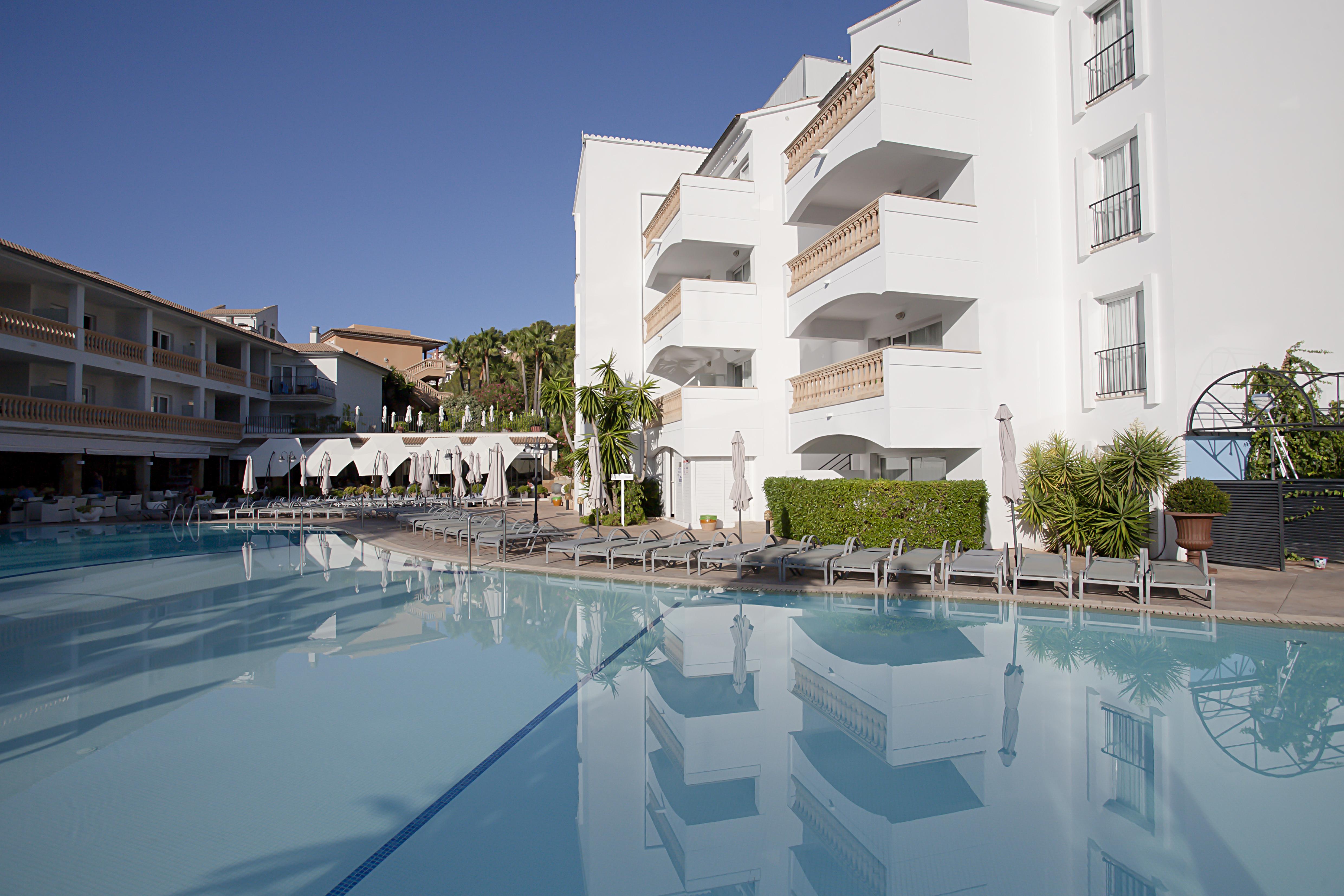 La Pérgola Apartahotel 4*