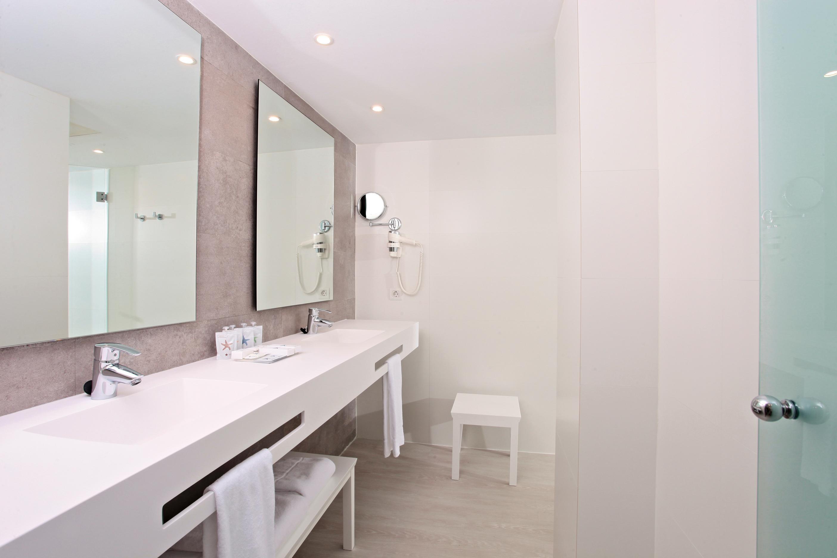Hotel Iberostar Waves Cala Millor - Adults Only 4*