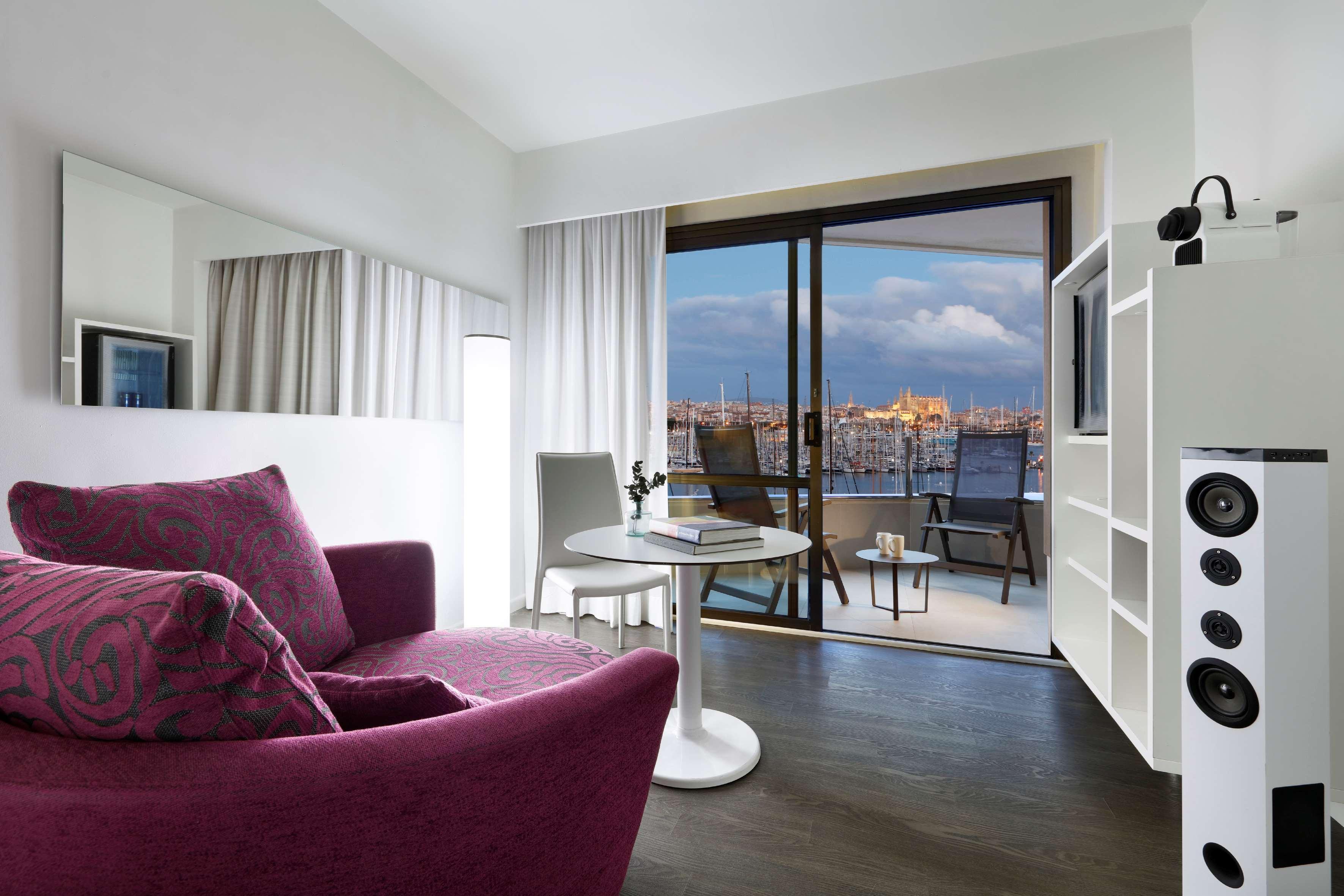 Meliá Marina Hotel 4*