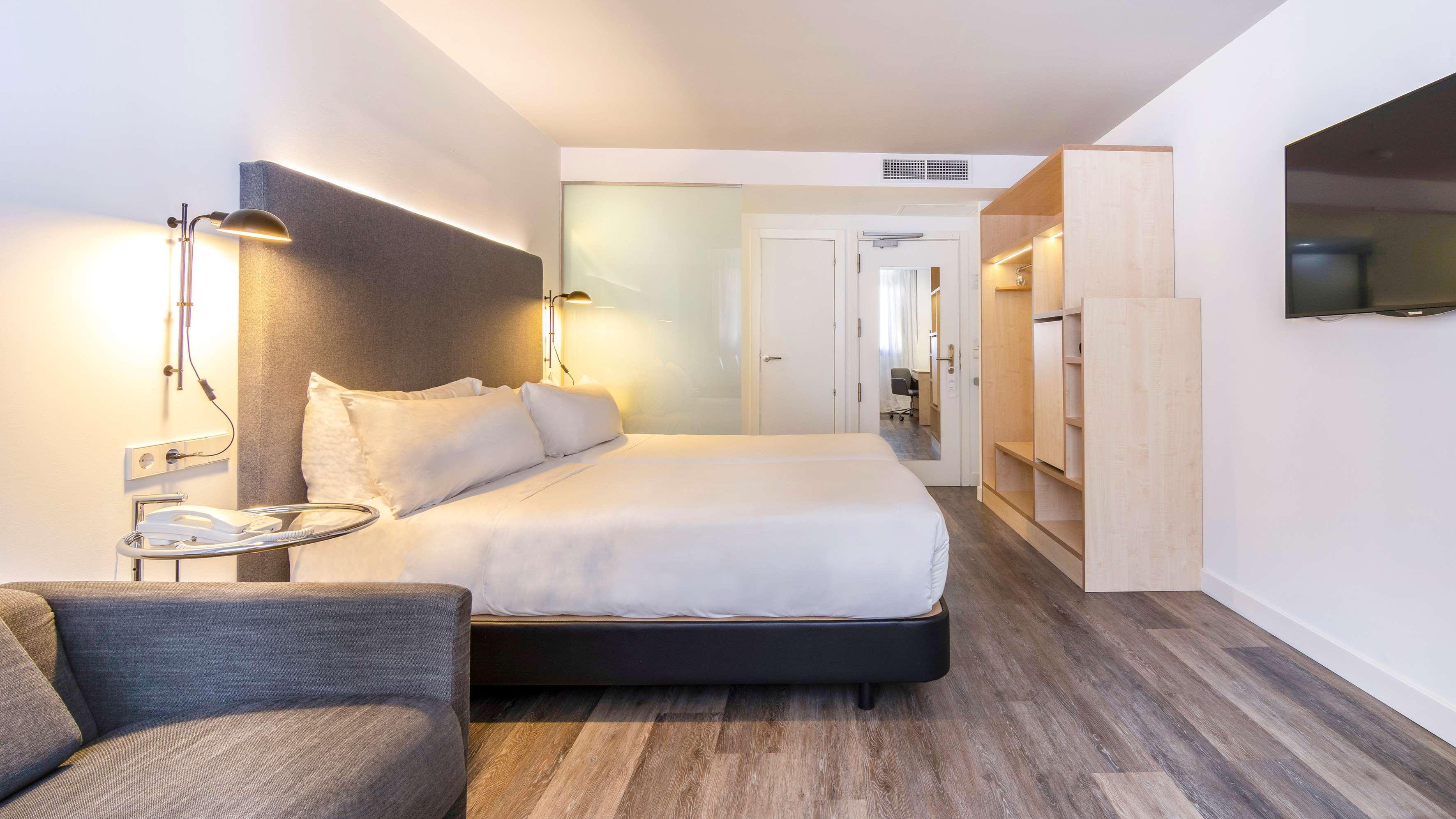 Hotel Innside By Melia Center 4*