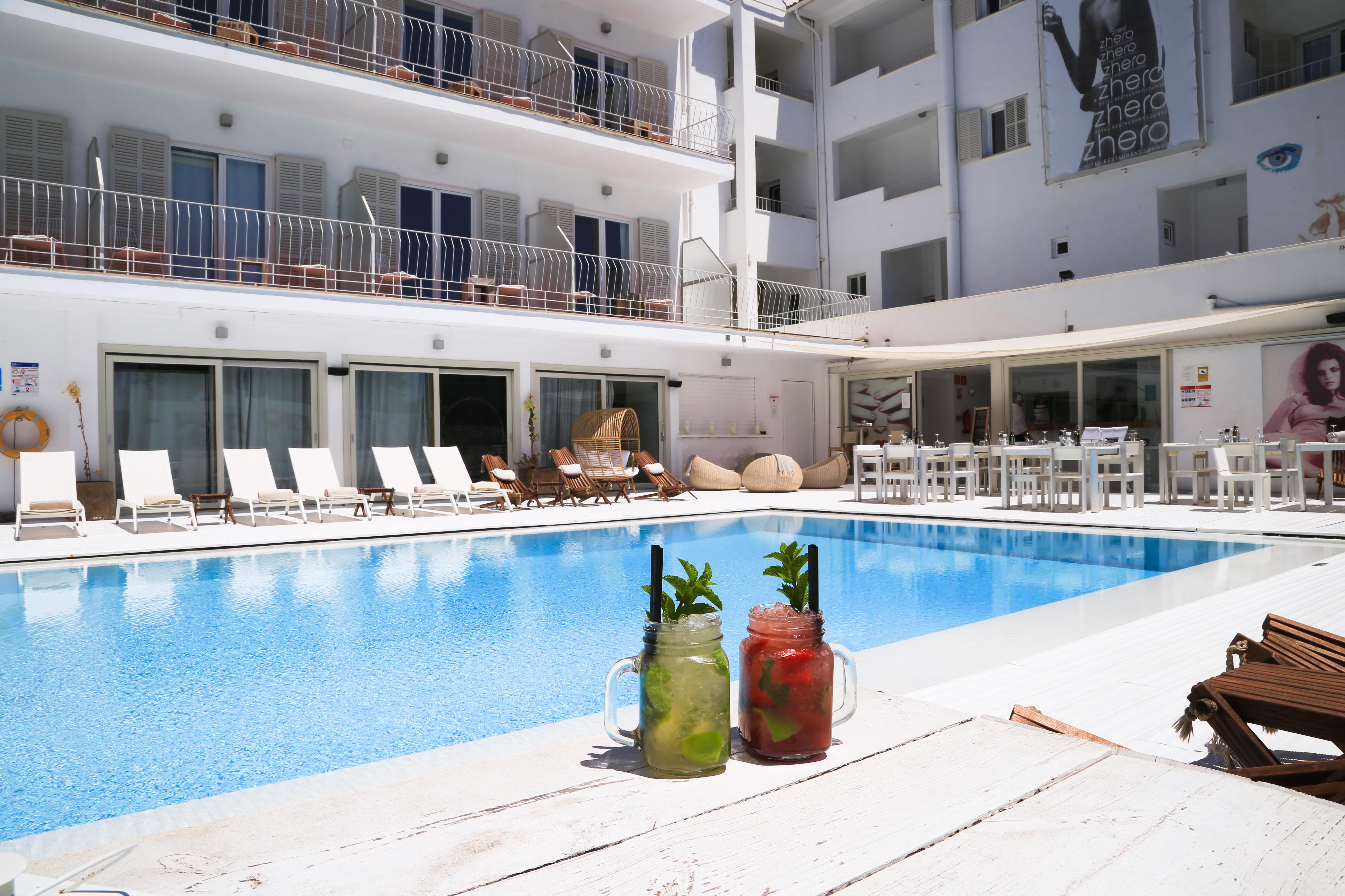 Hotel Zhero 4*