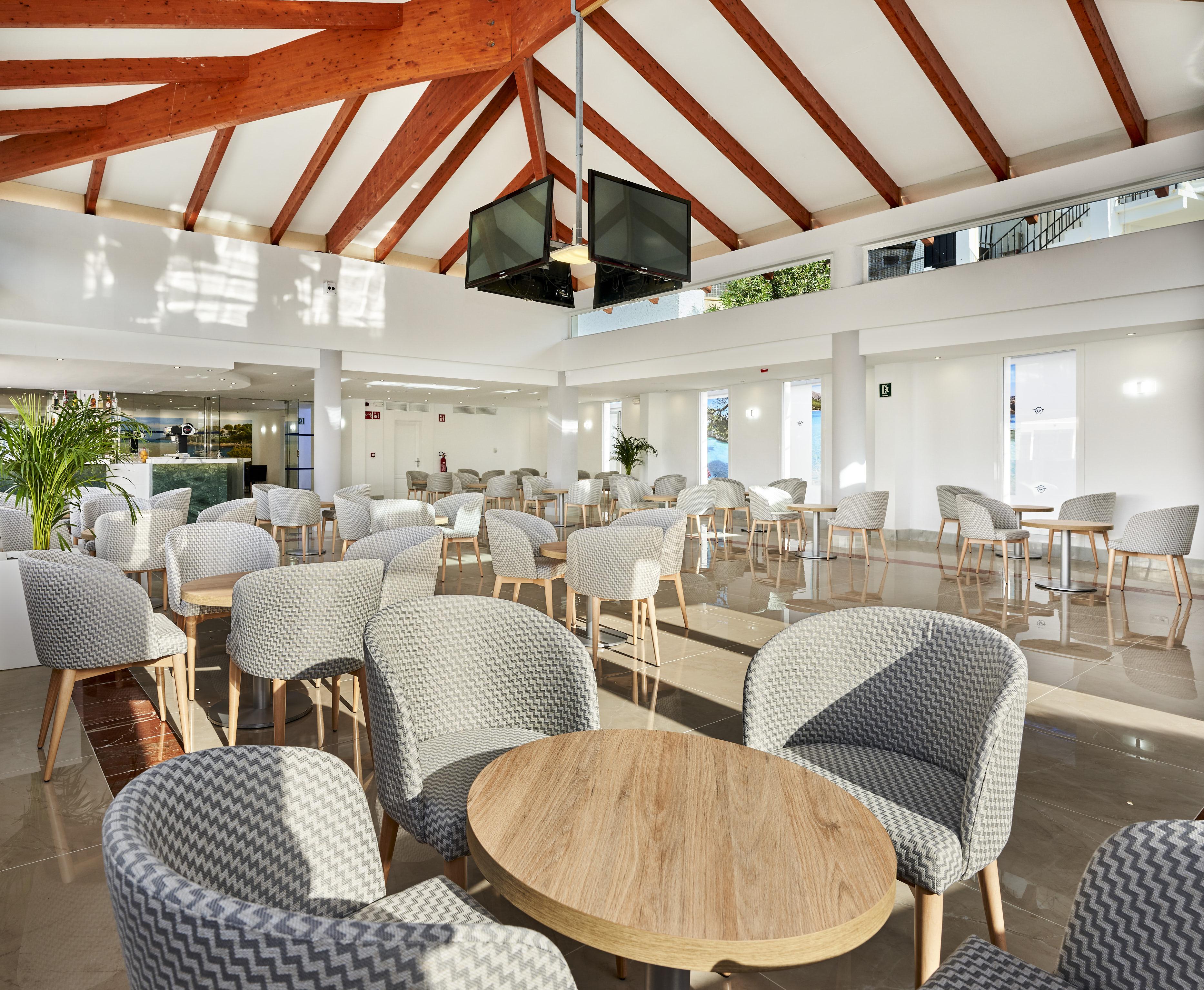 Globales Palmanova Hotel 3*
