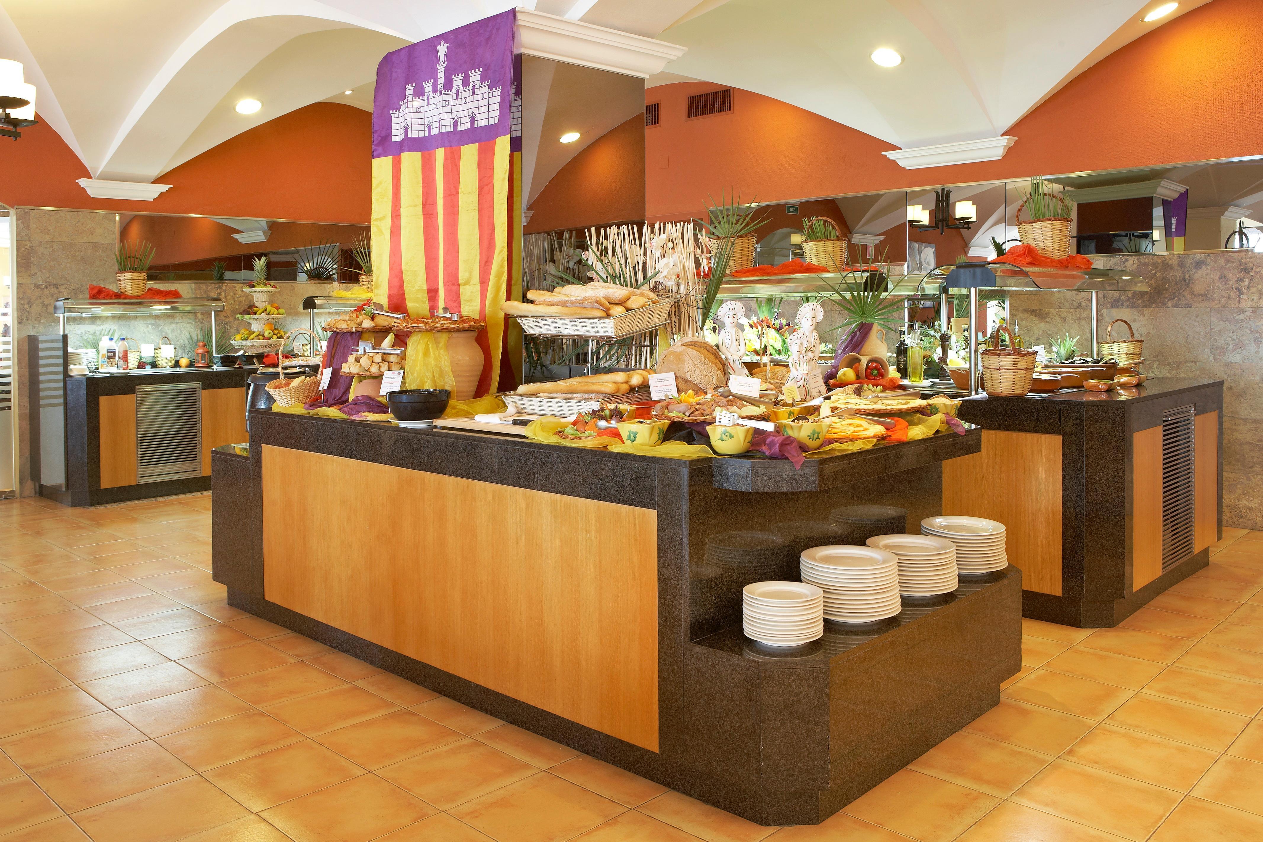 Hotel Universal Aquamarin 4*