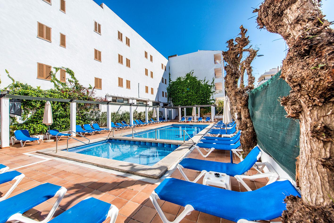 Apartahotel Arcos Playa S'Illot (Mallorca)