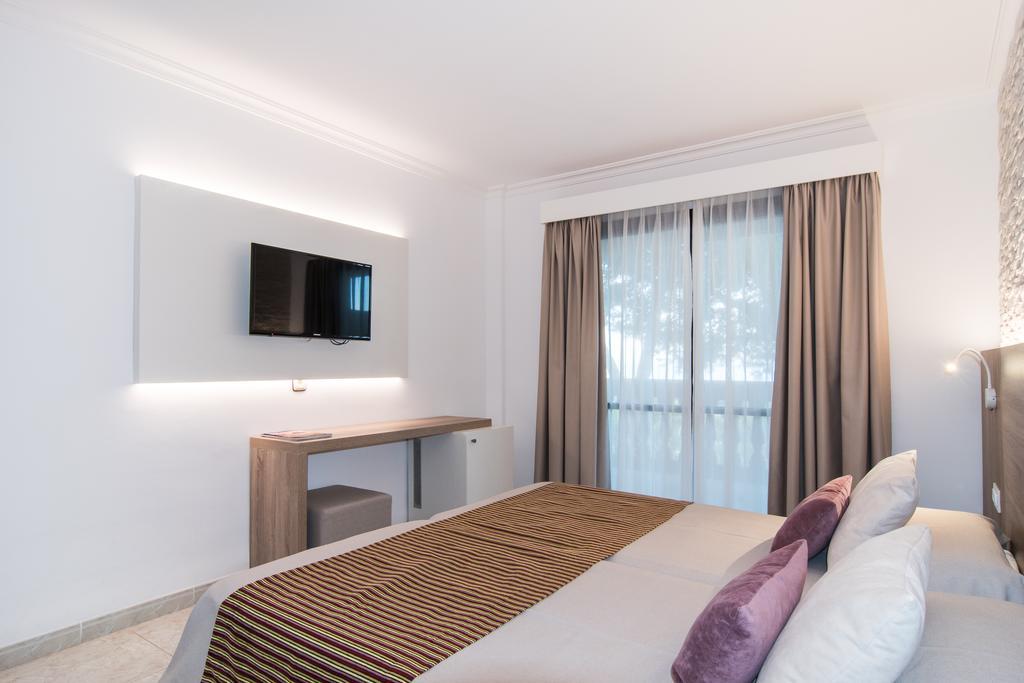 Hotel Na Taconera 4*