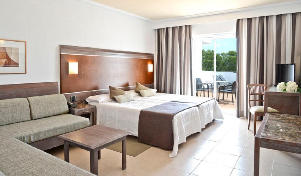 Hotel Beachclub Font de sa Cala