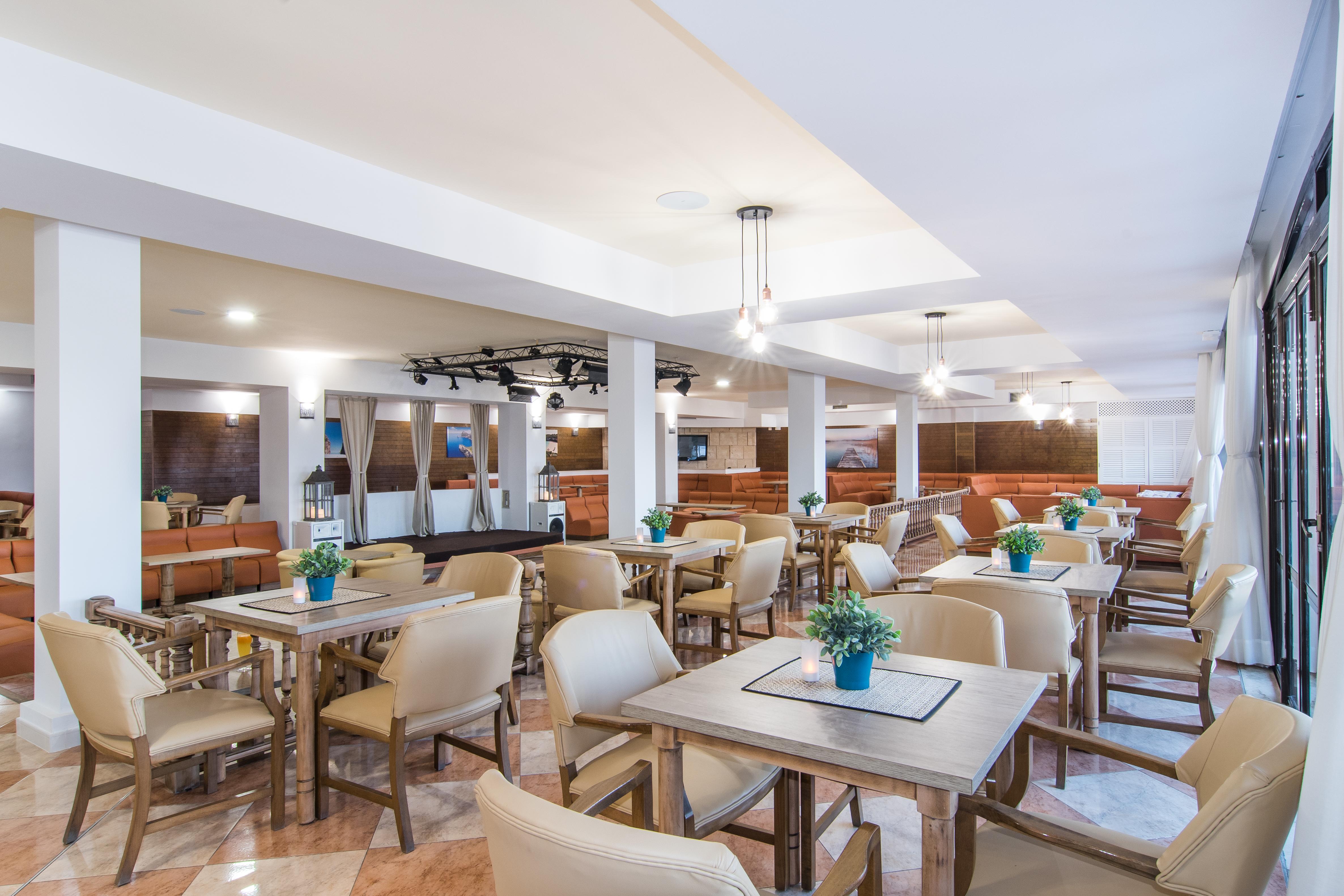 Na Taconera Hotel