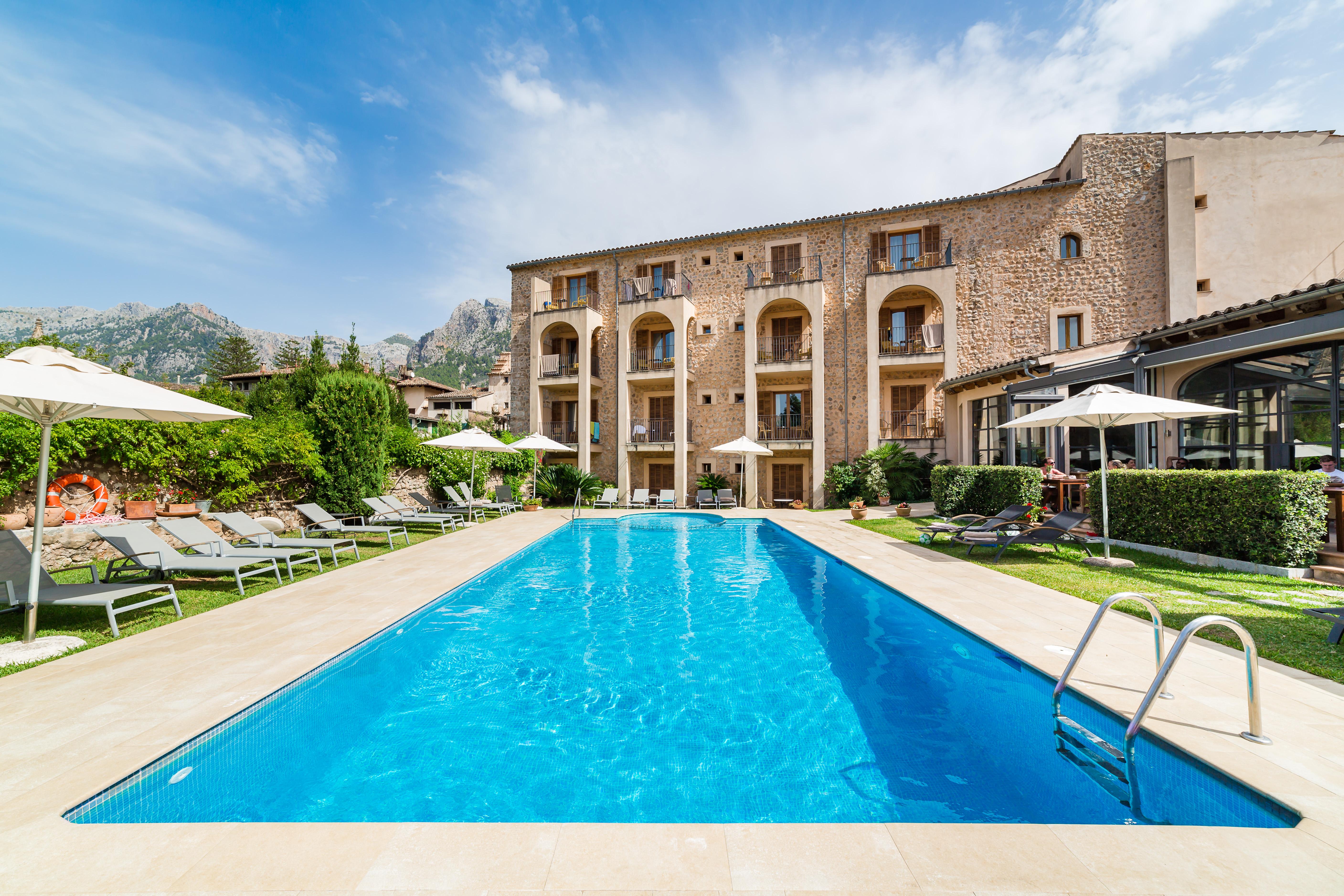Hotel Ca'l Bisbe 4*