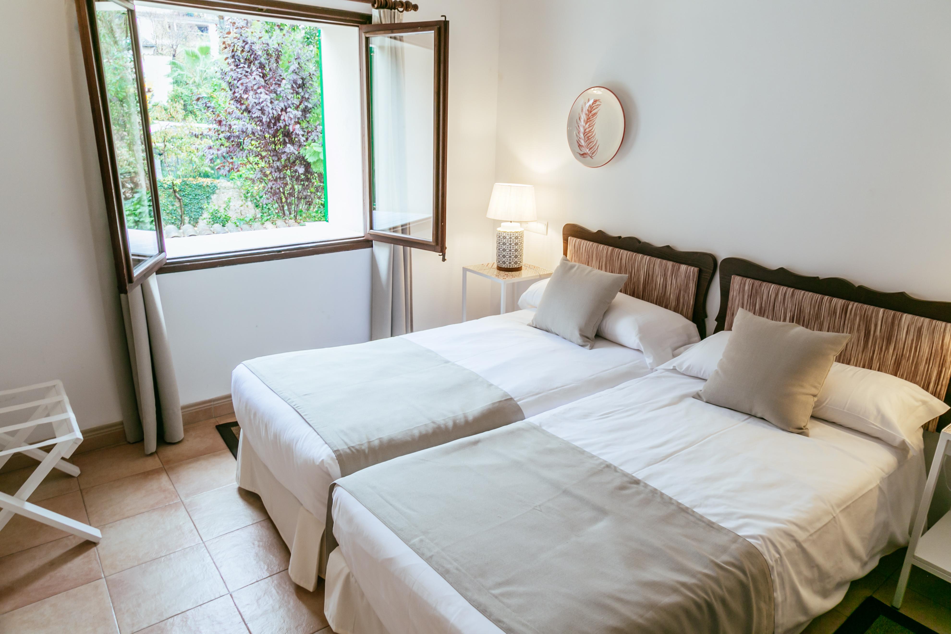 El Guia Hotel 4*