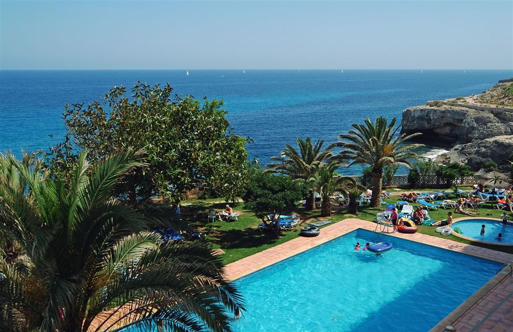 Aluasun Cala Antena Resort 3*