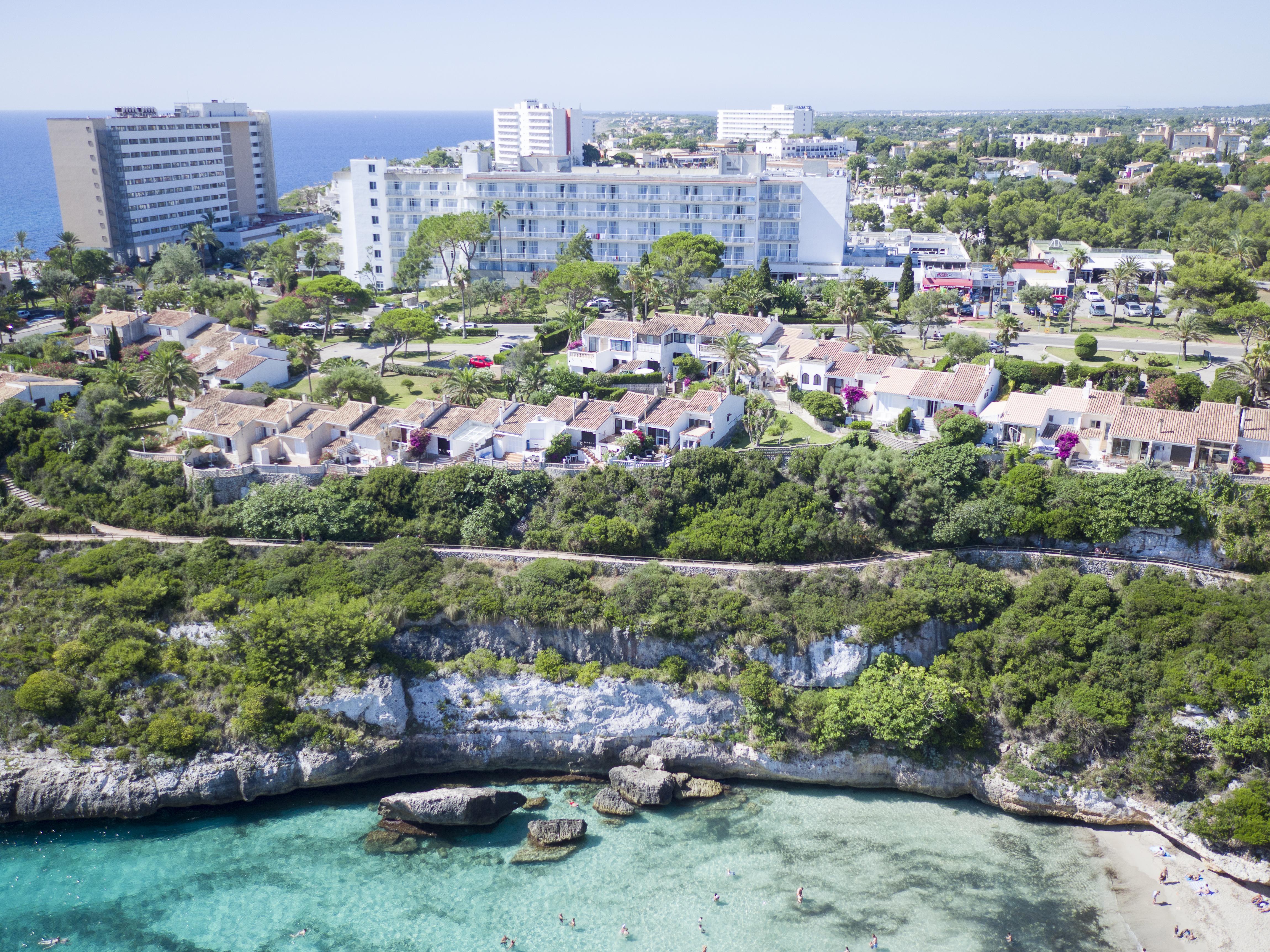 Resort Aluasun Cala Antena 3*