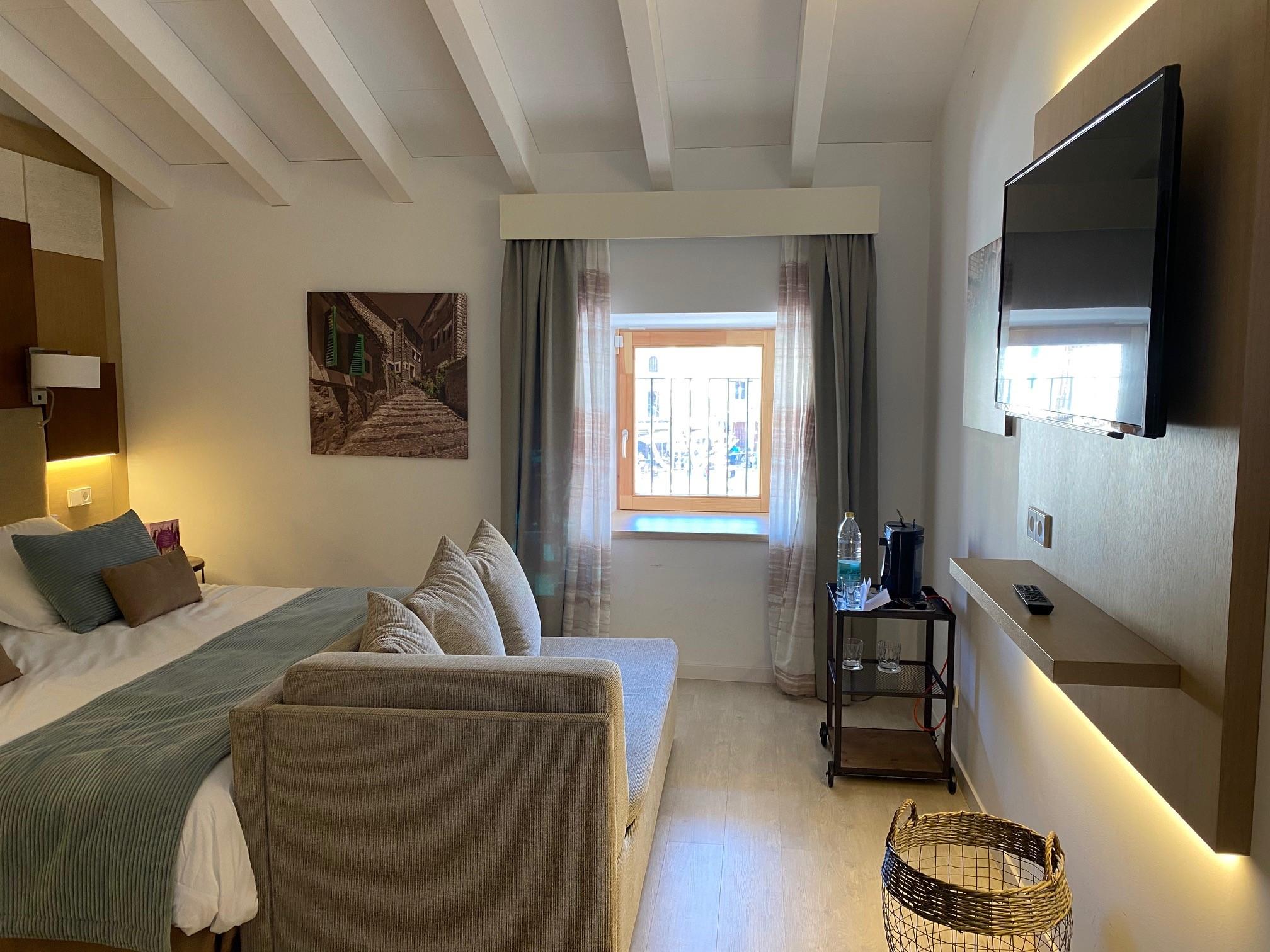 Hotel Plaza 3*