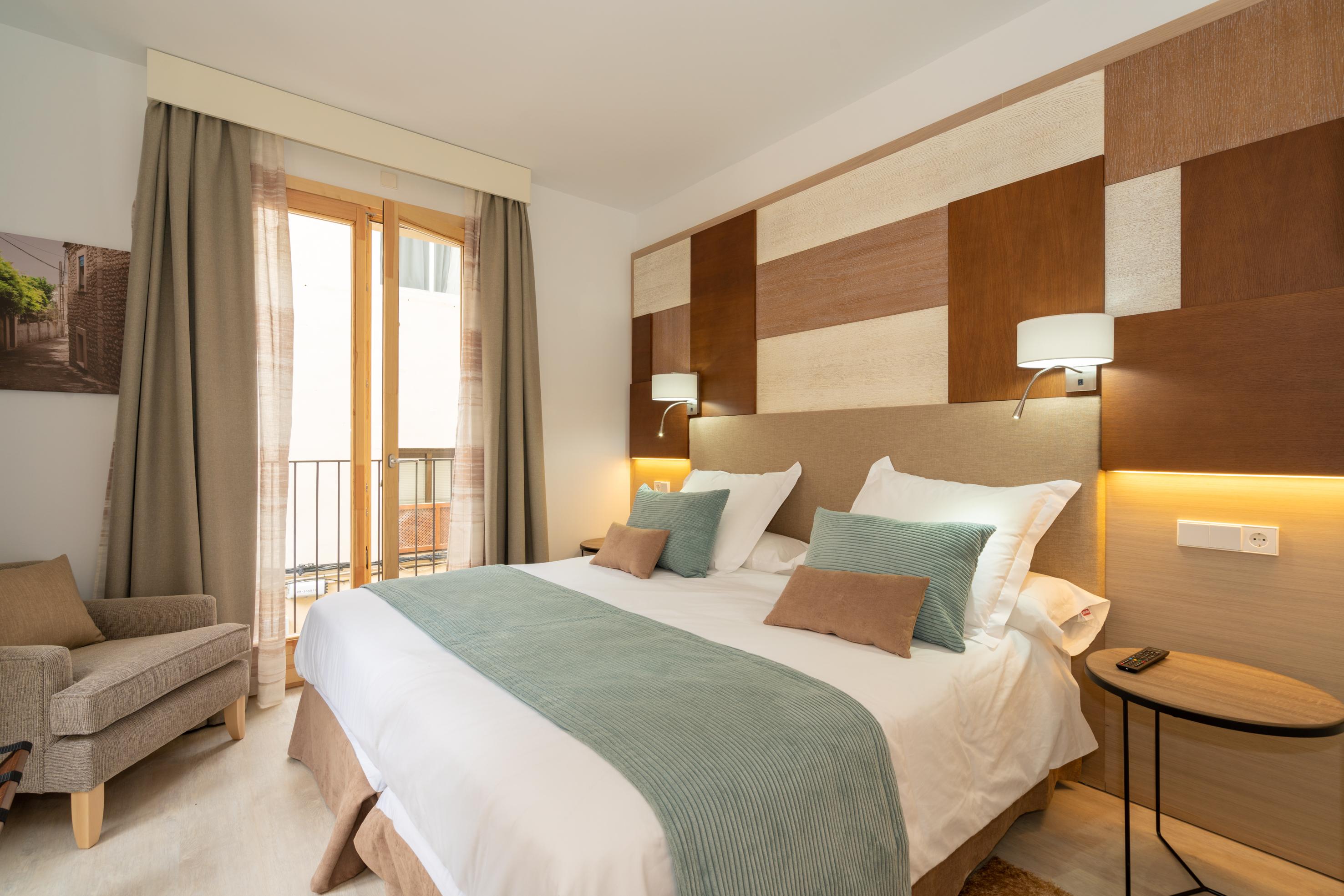 Plaza Hotel 3*