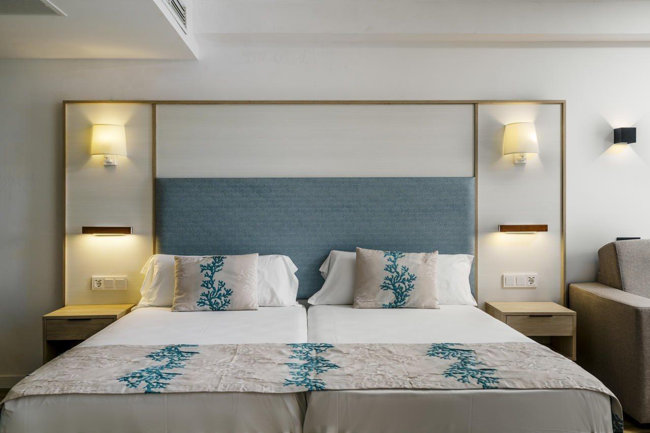 Alua Rocas Hotel 4*