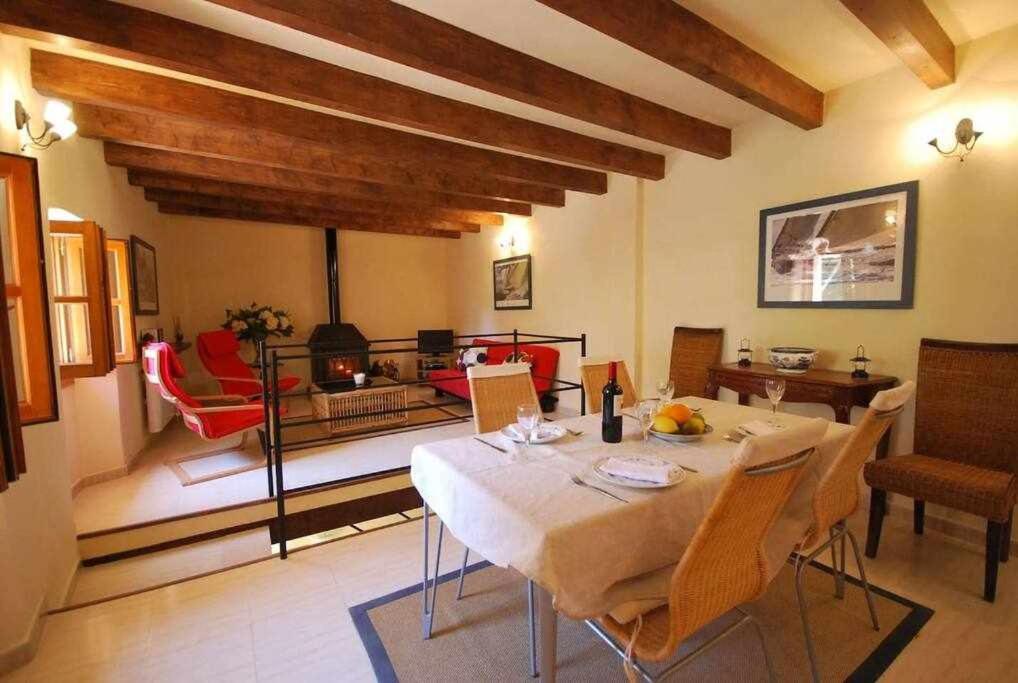 Acogedora Casa Con Encanto Con Terraza En La Azotea Con Vistas Сasa de vacaciones Fornalutx