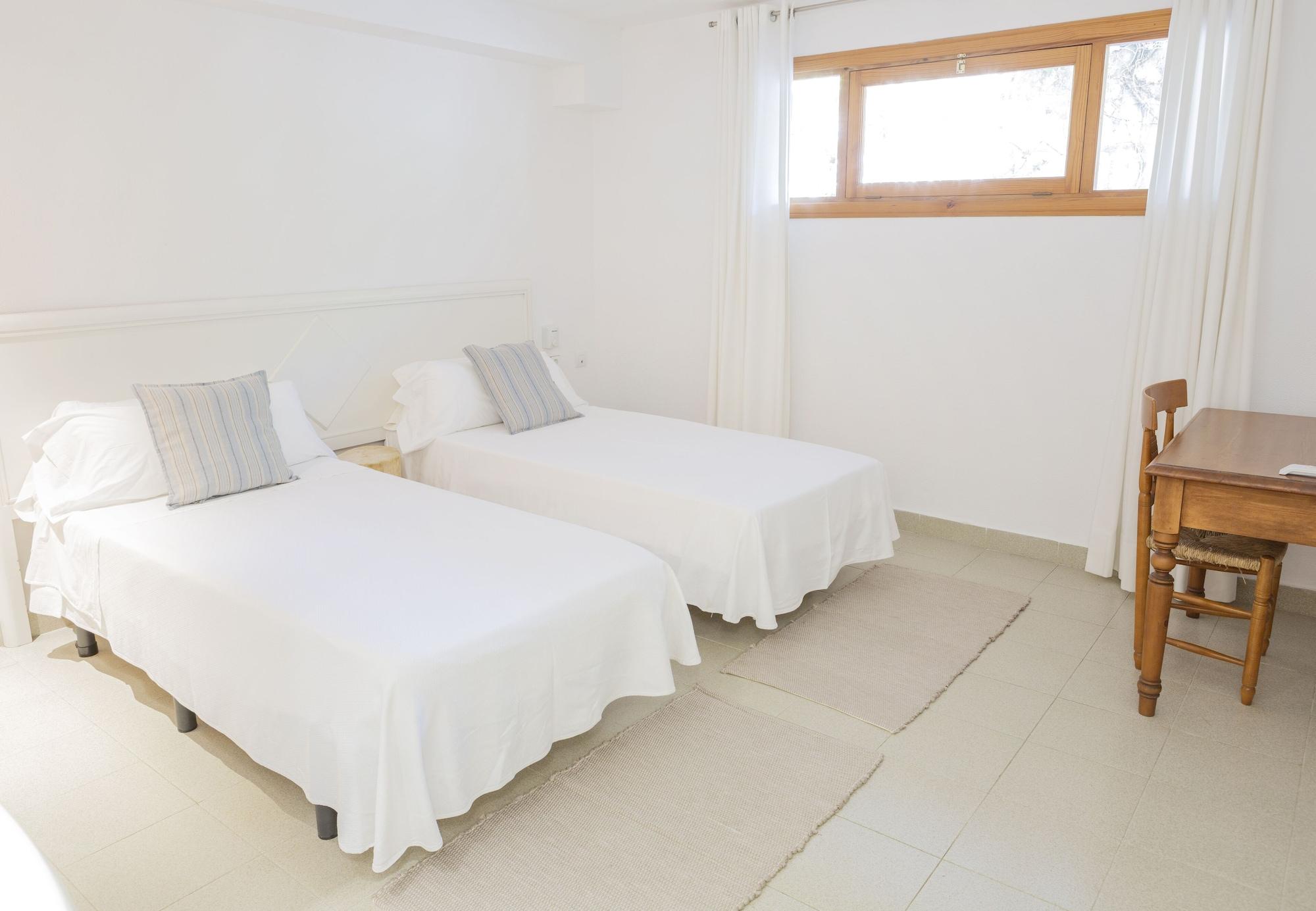 Apartahotel Es Baulo Petit 4*