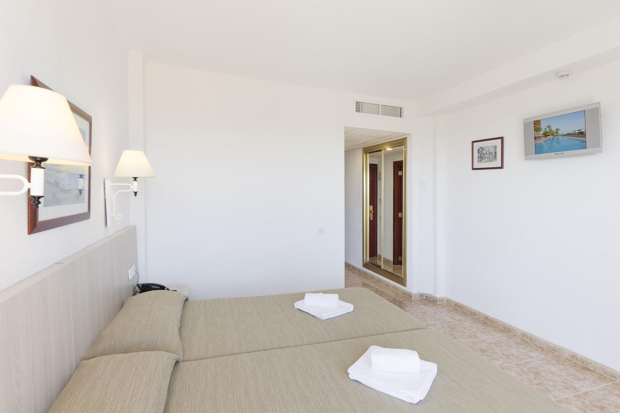 Hsm Canarios Park Calas de Mallorca