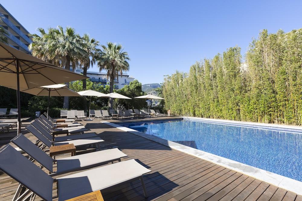 Aimia Hotel