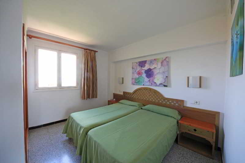 Blue Sea Es Bolero Apartahotel 4*