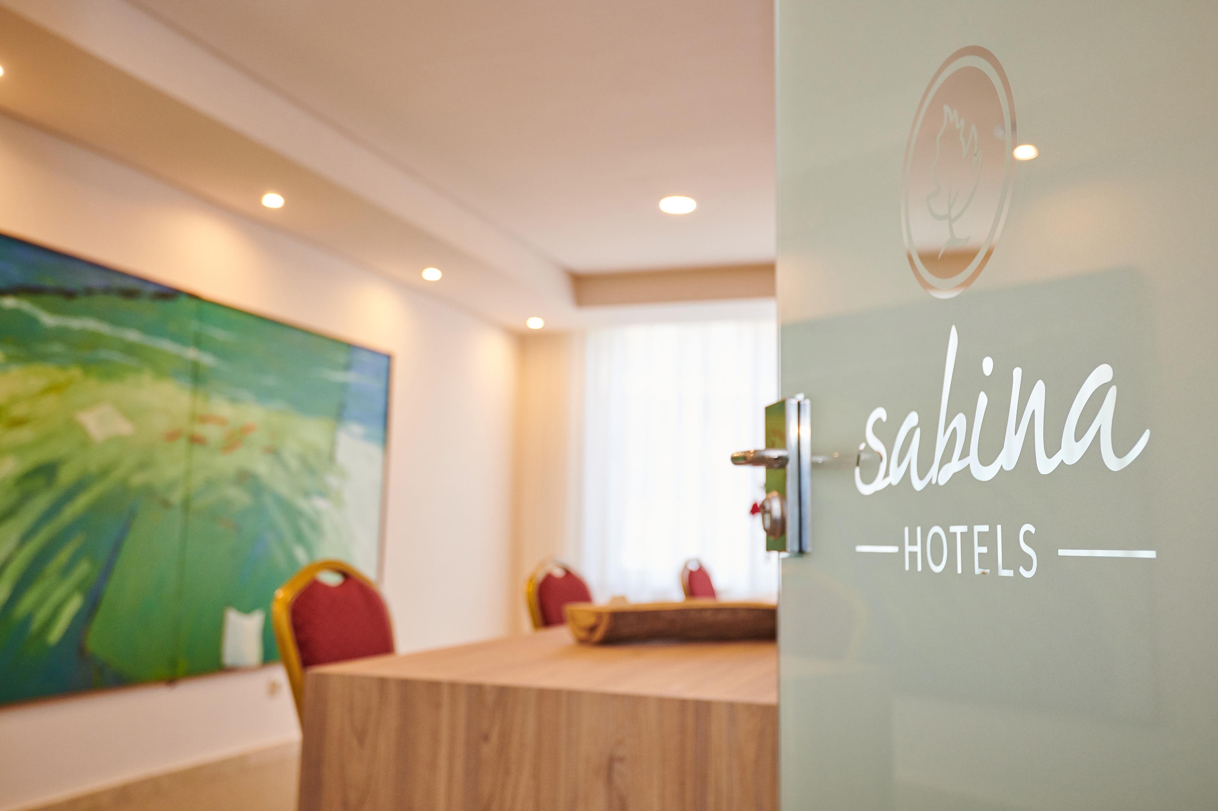 Hotel Sabina And