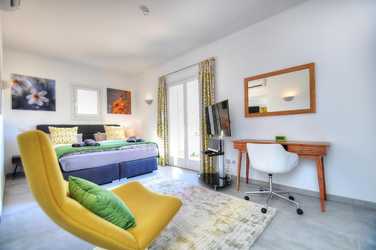 Elegant Mallorca Estera 6 Bedrooms En-suite Extra Large Private Pool Porto Colom Villa Fenalitx (Fenalich)