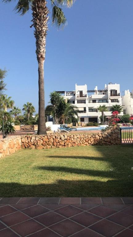Marina Dor - Cala Egos- Sunny Ground Floor With Large Garden