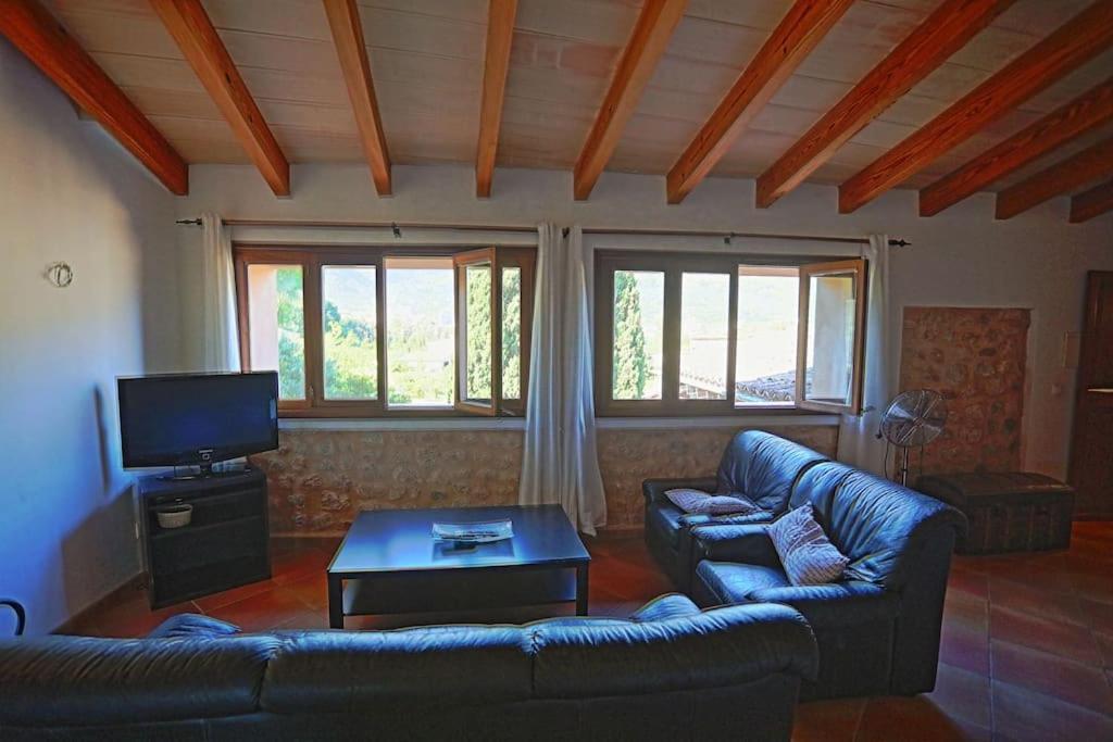Massana, Excelentes Vacaciones Con Piscina Villa *