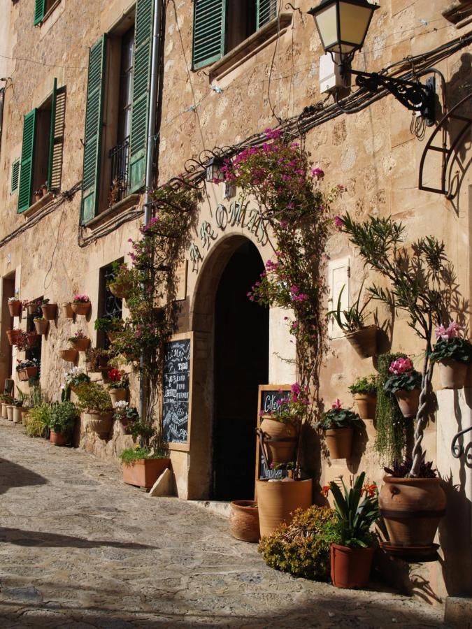 Serrete Hotel Sineu (Mallorca)