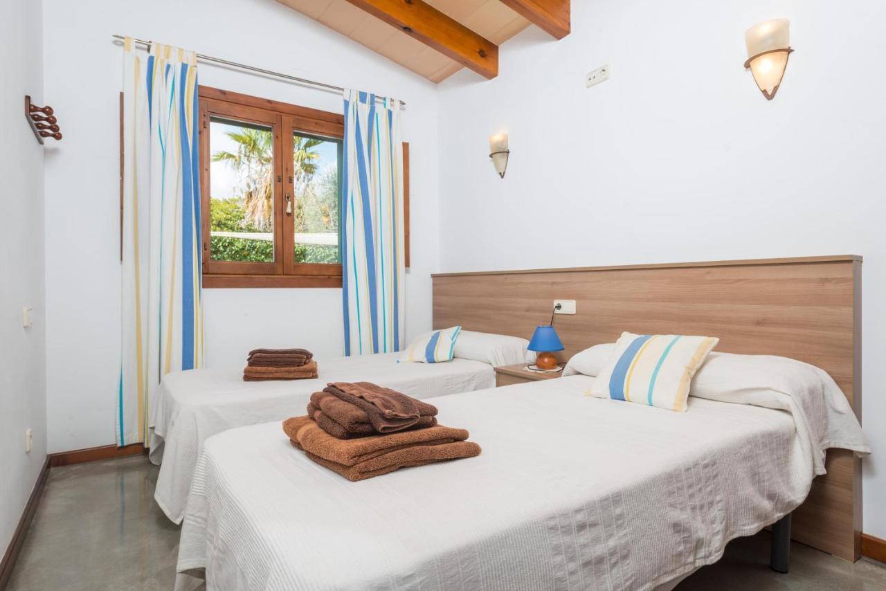 Son Frau Villa