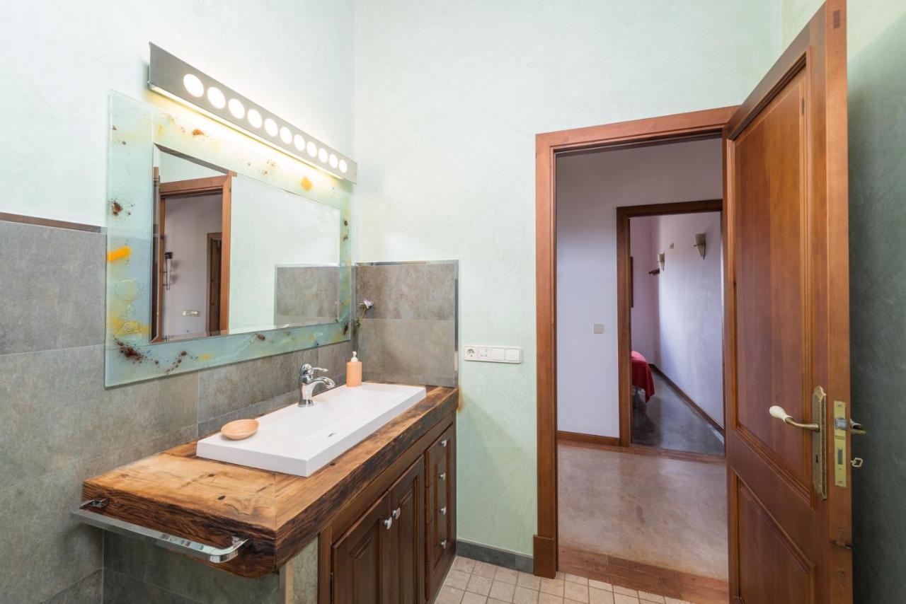 Son Frau Villa