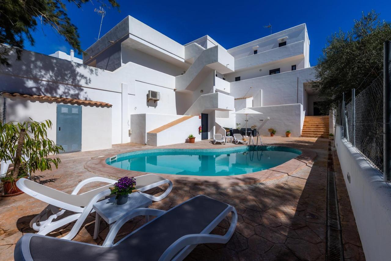 Apartment White 3