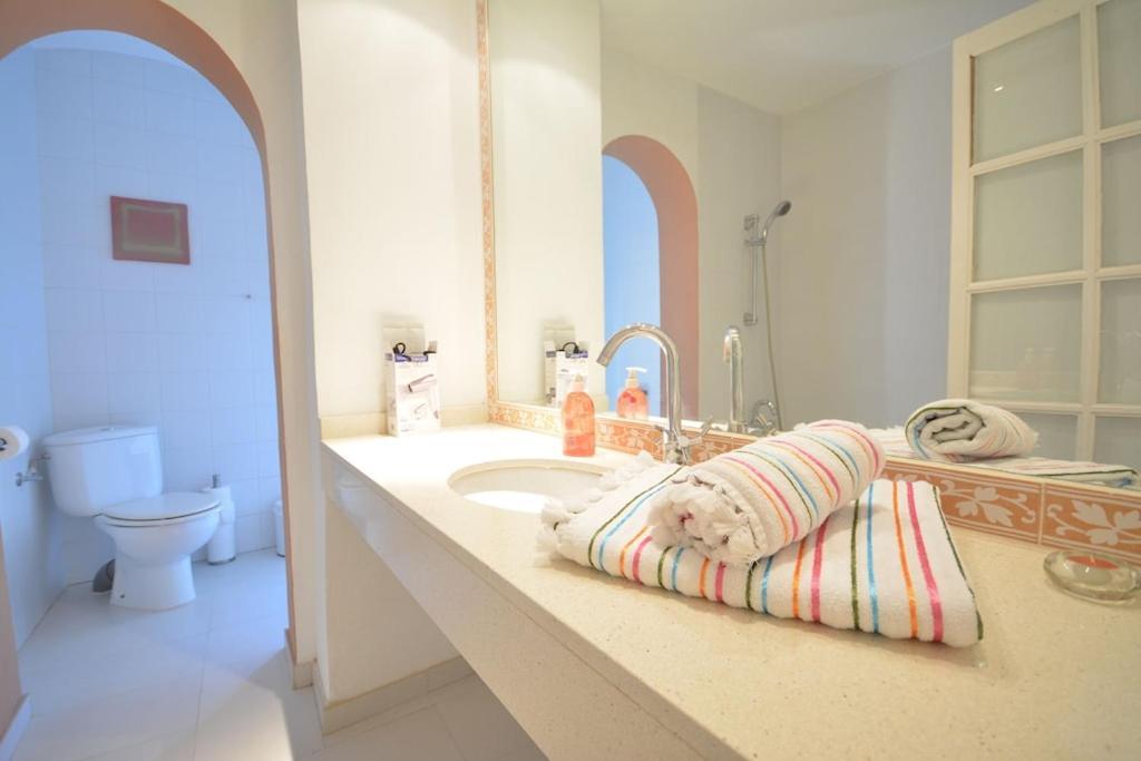 Port D'andratx Beautiful House, Swimming Pool & Jacuzzi 10-22 People Andratx (Andrach)