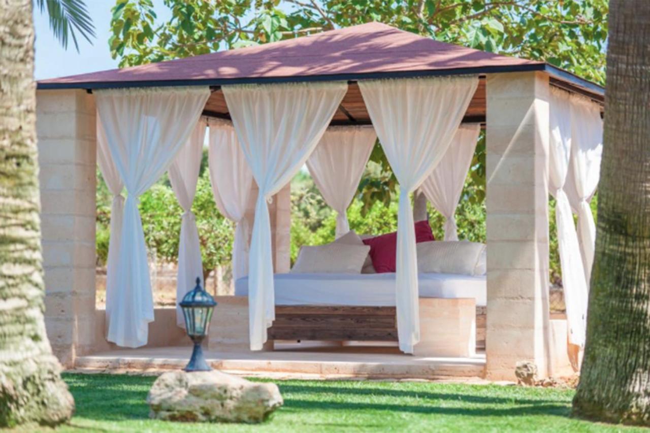 Villa Rovey, Pool And Gardens In