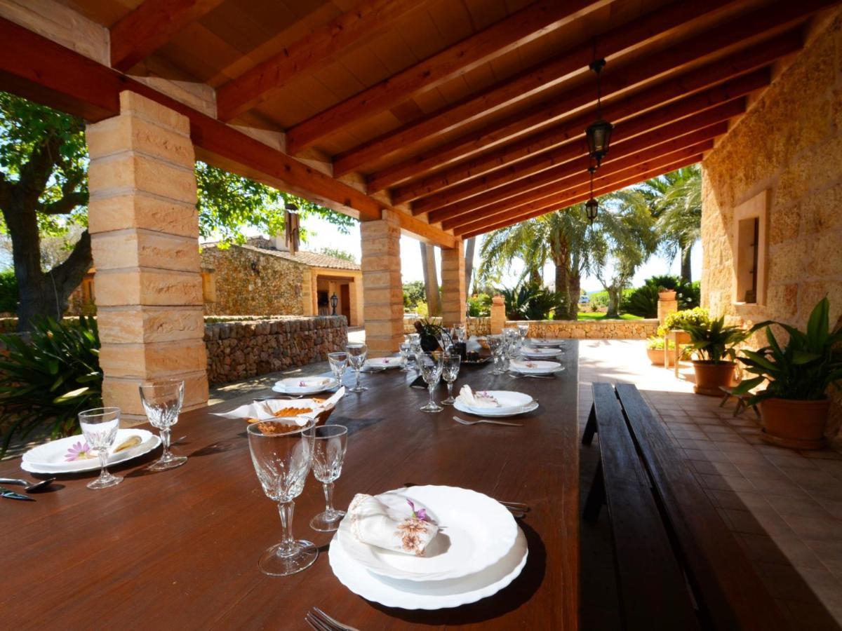 Rovey, Pool And Gardens In Villa *