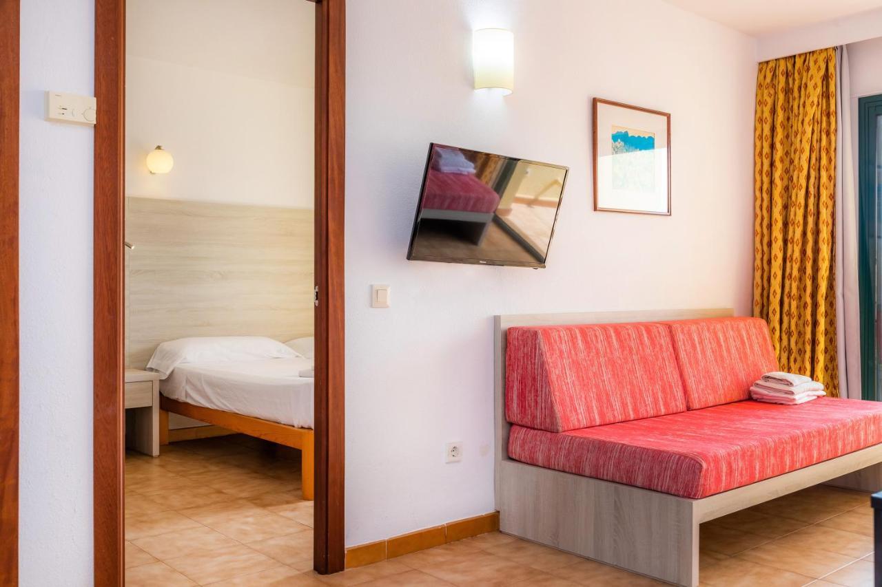 Holiday home Apto Con Terraza 303