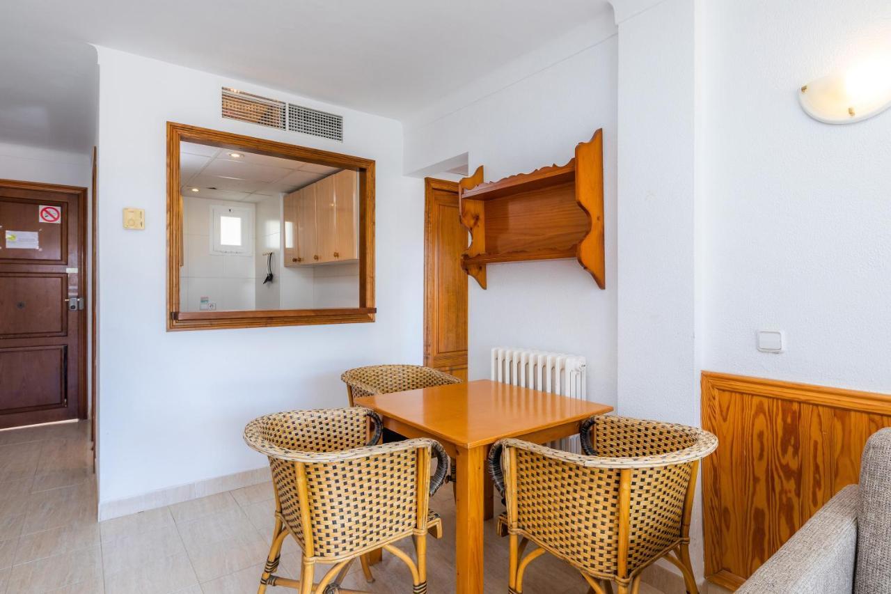Apto Con Terraza 5 Apartment *
