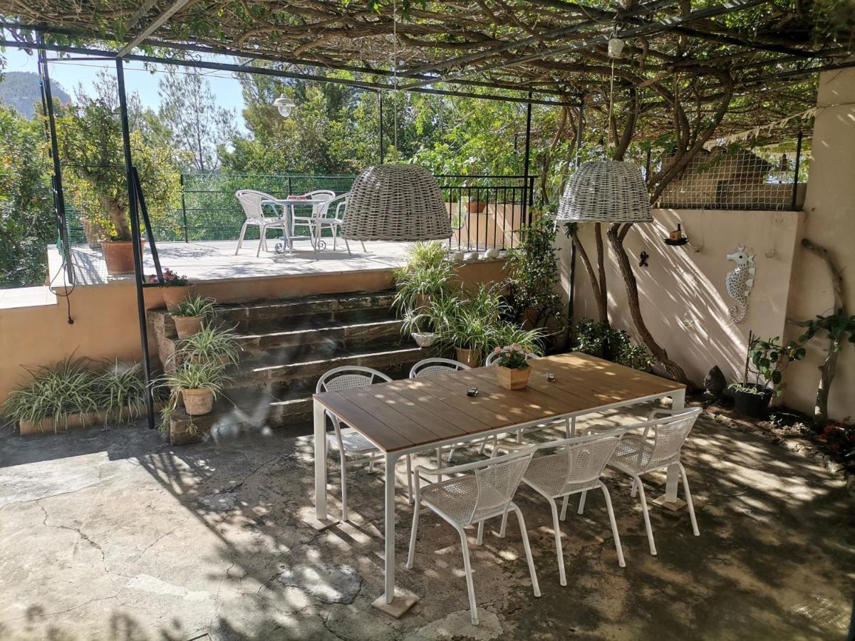 Sa Caseta Des Port Holiday home *
