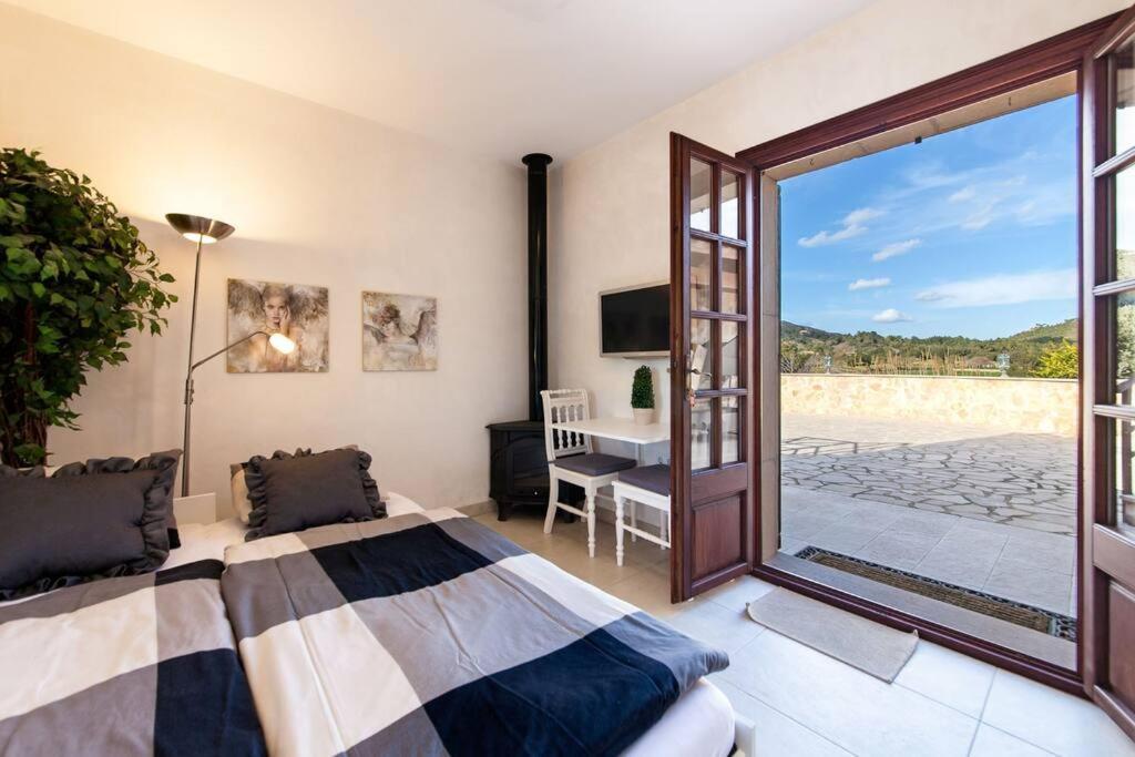Holiday home Wellnatura Mit Sauna, Kamine, Badewanne