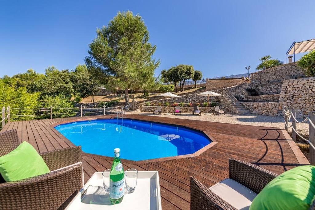 Holiday home Wellnatura Mit Sauna, Kamine, Badewanne Arta