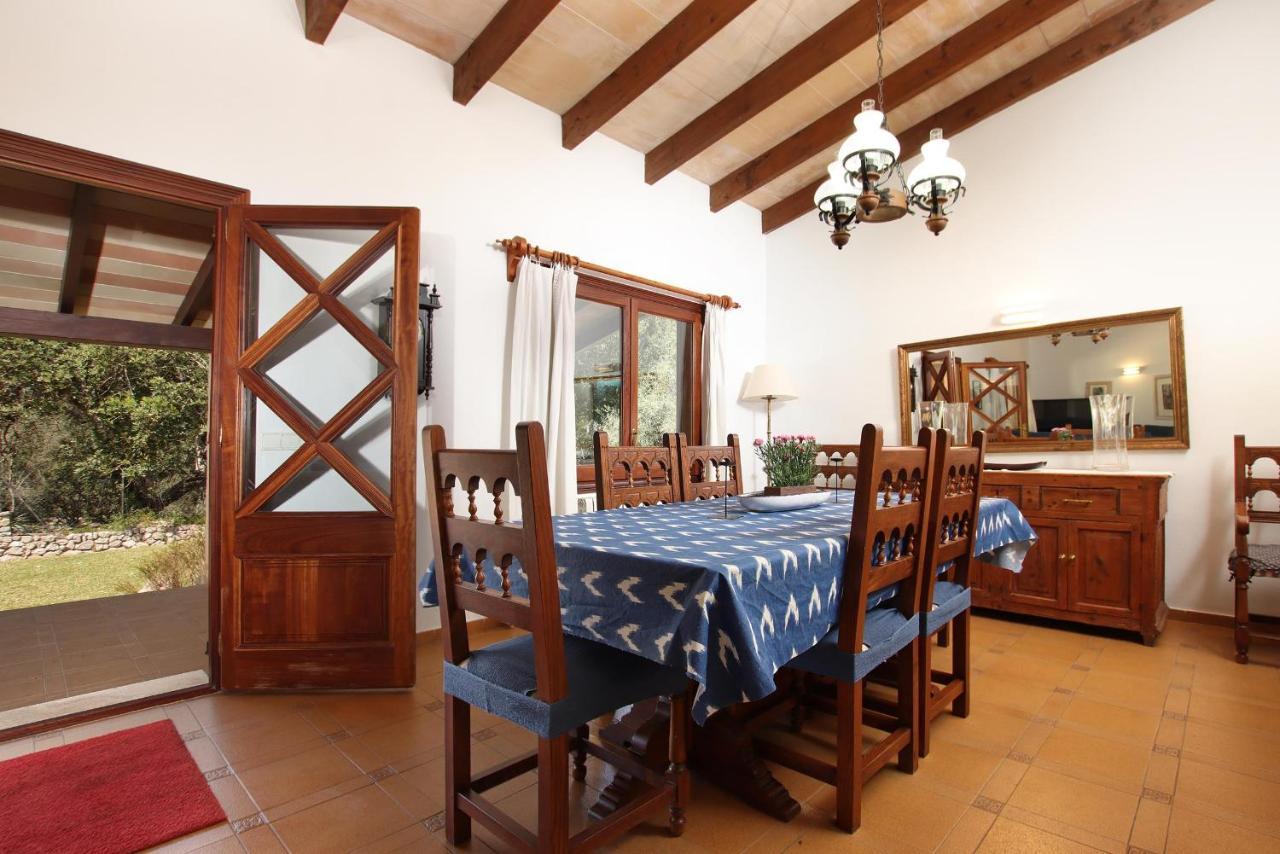 Porqueres Villa *