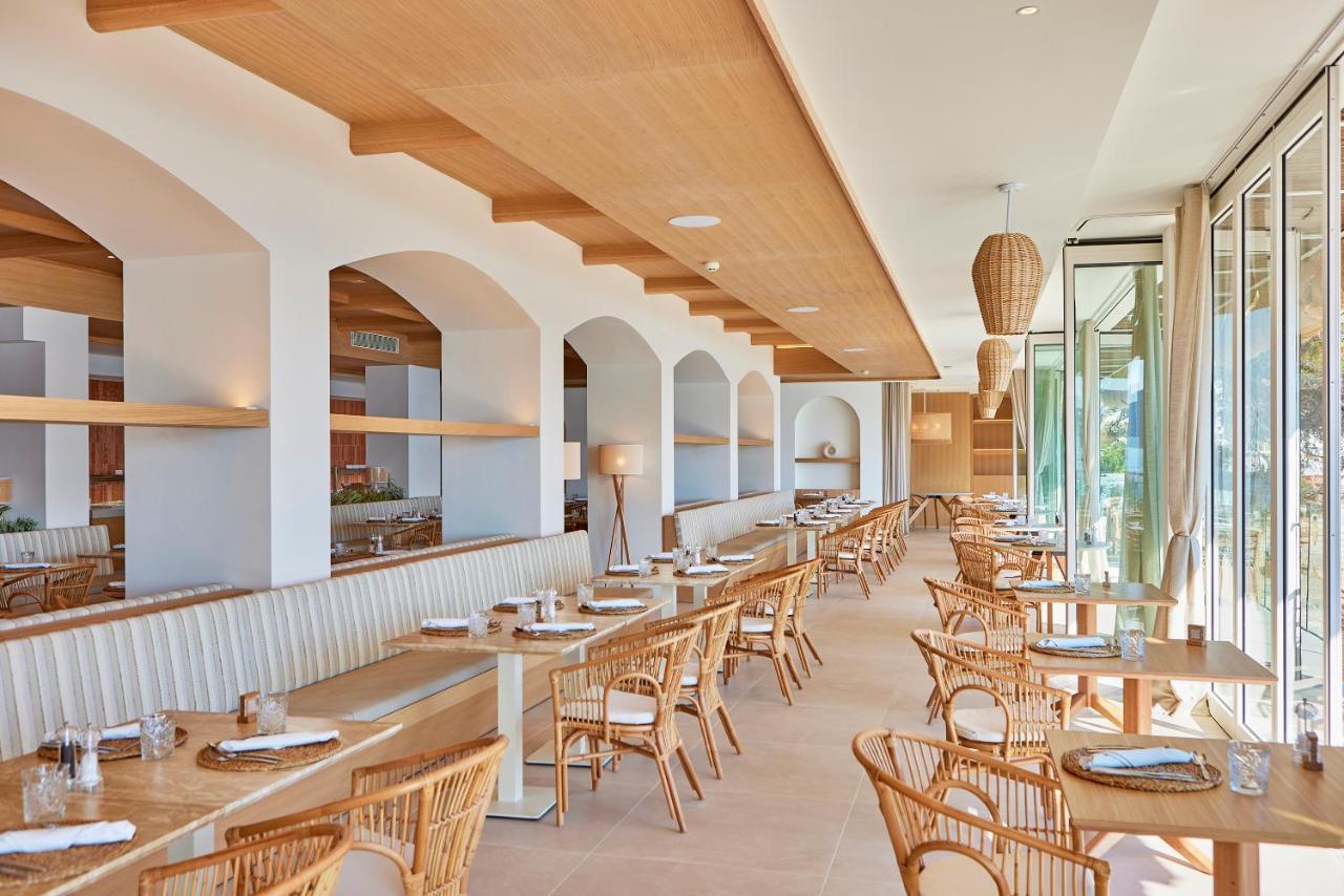 Universal Aquamarin 4* Sant Elm