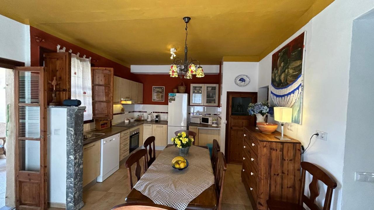 Casa Padrina Burballa María de la Salud